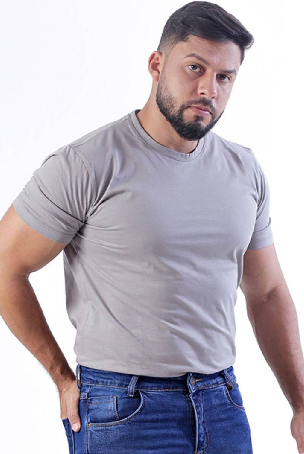 CAMISETA MALHA MAS GOLA O na cor CINZA